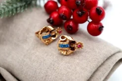 Discount Pamono Gold Earrings with Reliefs and Colored Synthetic Stones Inlaid, Set of 2