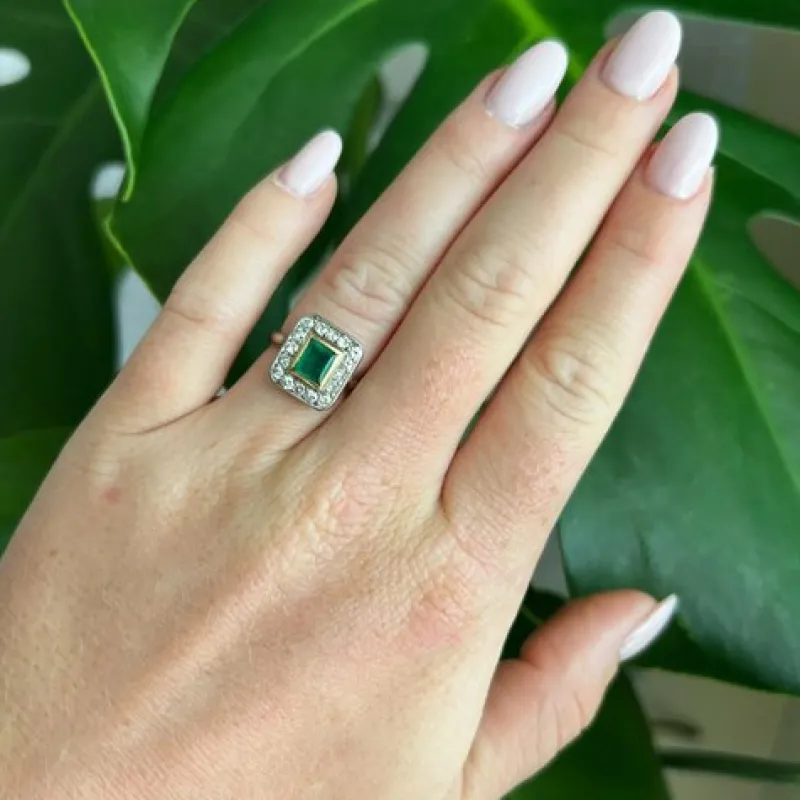 Pamono Gold Emerald and Diamond Ring> Rings