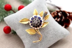Outlet Pamono Gold Flower Shaped Brooch