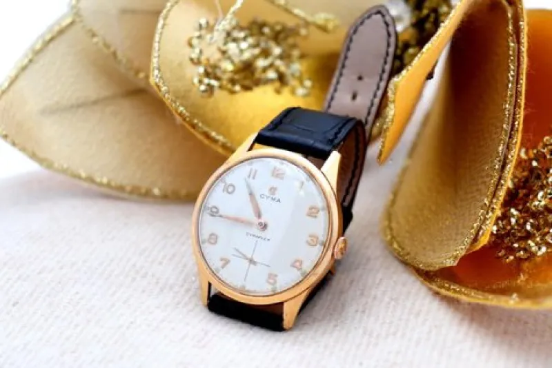 Pamono Gold Hand-Wound Watch from Cyma