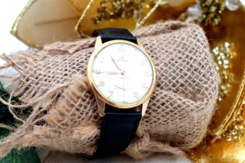 Pamono Gold Hand-Wound Watch from Cyma