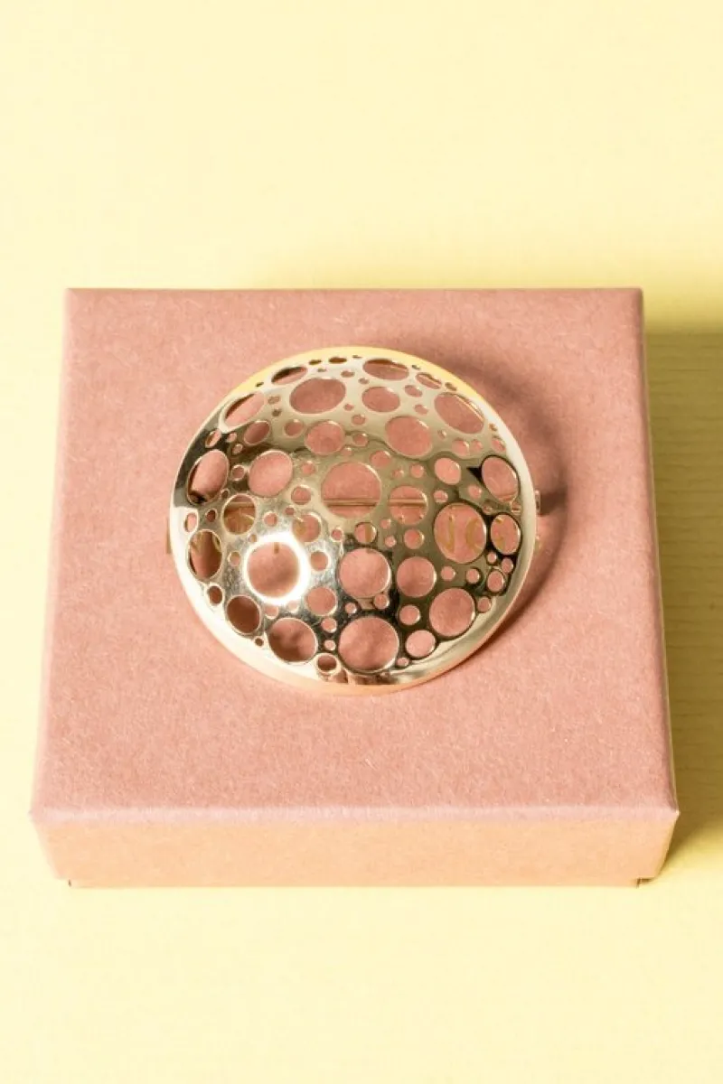 Pamono Gold Ladybird Brooch by Liisa Vitali for Nesto, 1969> Brooches