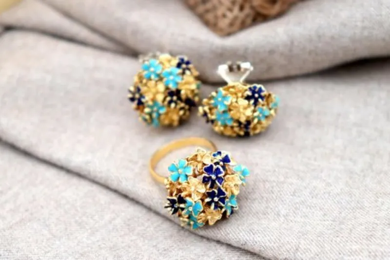 Pamono Gold Ring and Earrings with Enamel and Blue-Toned Applications, Set of 3
