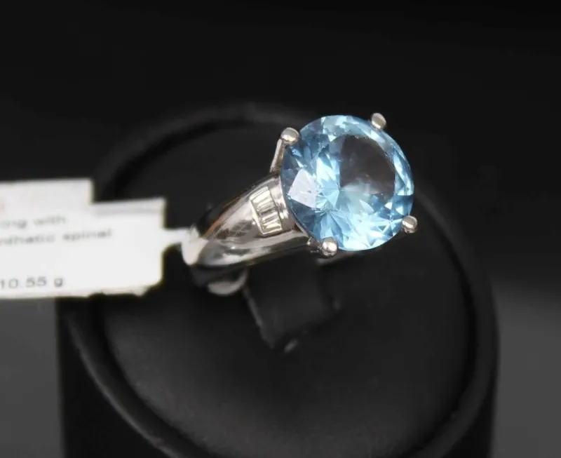 Pamono Gold Ring with Diamonds and Synthetic Spinel, 2000s> Rings