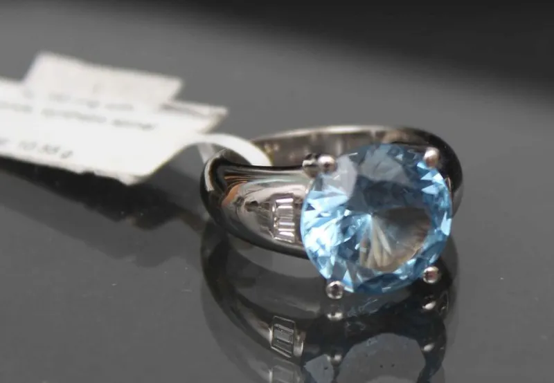 Pamono Gold Ring with Diamonds and Synthetic Spinel, 2000s> Rings