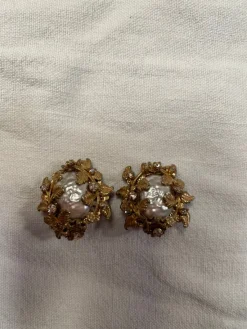 Pamono Gold-Plated Earrings by Miriam Haskell, 1960s, Set of 2> Earrings