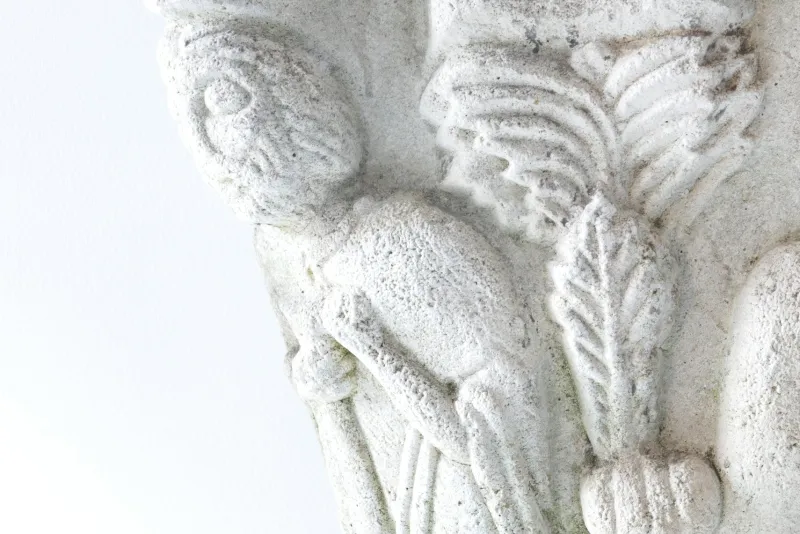 Pamono Gothic Revival Stone Planters, UK, 1940s, Set of 2> Planters And Jardiniere