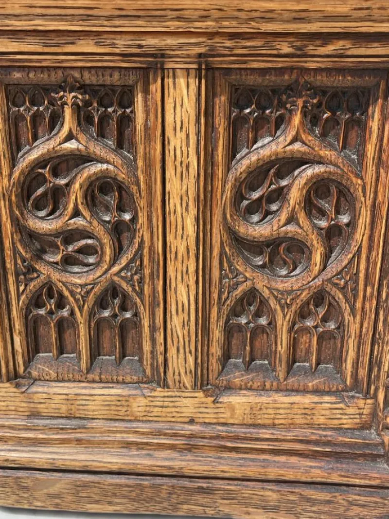 Pamono Gothic Style Box in Oak> Trunks Crates & Baskets