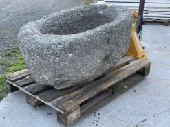 Pamono Granite Trough, 19th Century><noscript><img width=