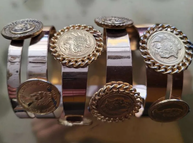 Pamono Greek-Revival Bracelet in the style of Versace, 1970s> Bracelets