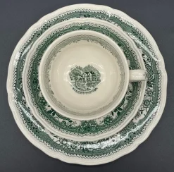 Pamono Green Burgenland Coffee or Tea Service from Villeroy & Boch, 1960s, Set of 28><noscript><img width=