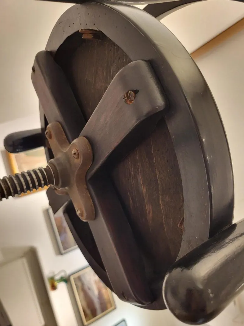 Sale Pamono Hairdressing Chair for Children from Thonet, 1890s