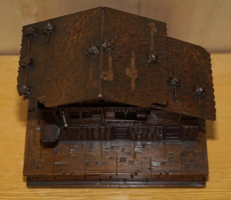 Pamono Hand Carved Black Forest Wood Cigar Box, 1880s> Fireplaces And Mantels