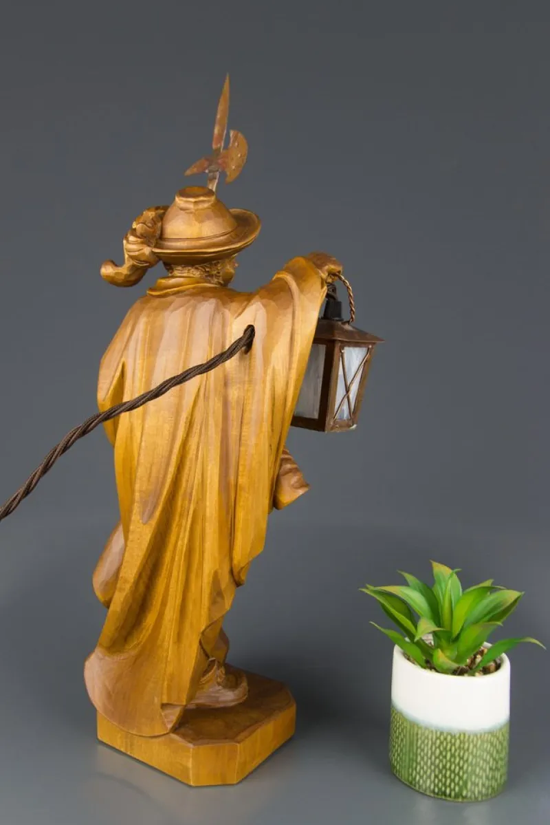 Pamono Hand Carved Wooden Sculpture Lamp Depicting Night Watchman with Lantern, Germany> Table Lamps