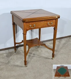 Pamono Handkerchief Games Table in Blond Mahogany, 1930> Game Tables