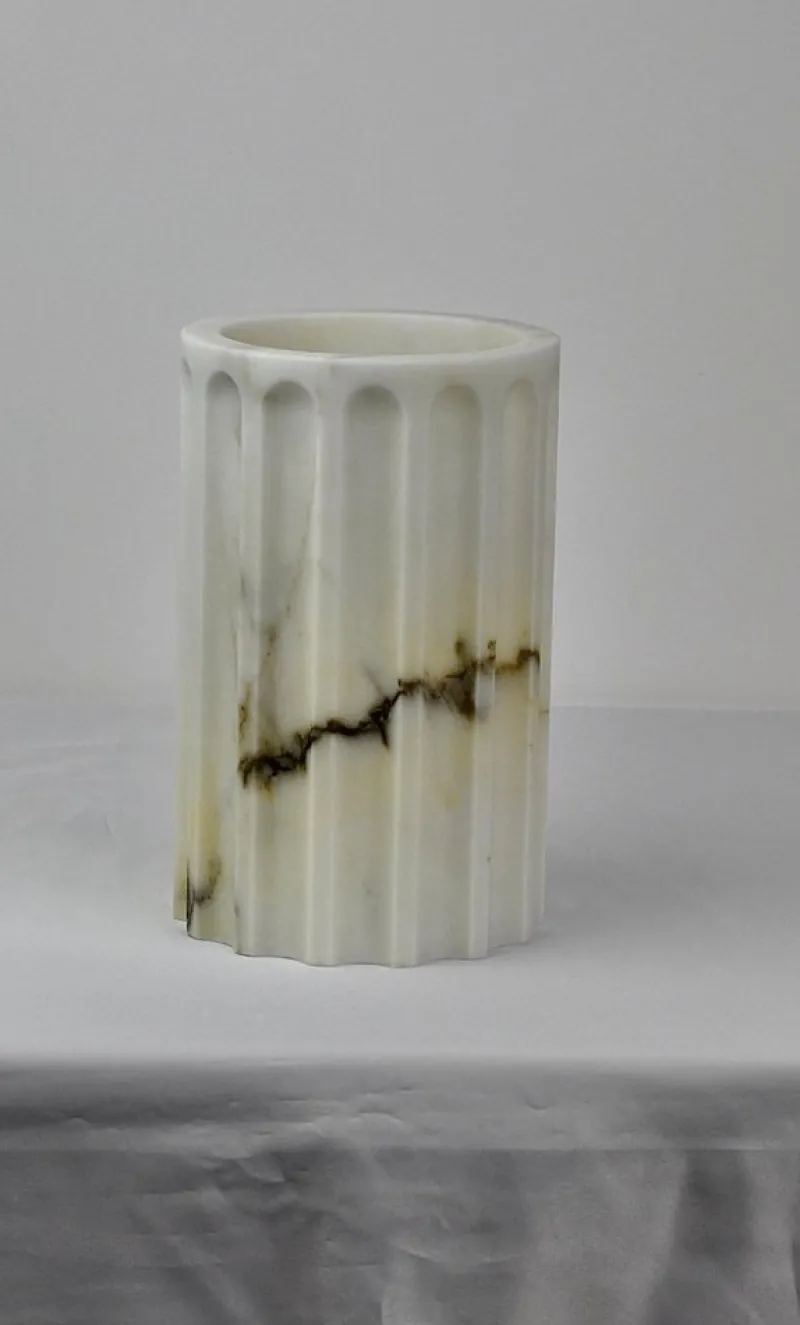 Pamono Handmade Column Vase in Satin Green Guatemala Marble by Fiammetta V.> Tabletop