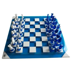 Pamono Handmade Italian Murano Art Glass Chess Board, Italian Glass from Simoeng, Venice, Set of 33> Decorative Objects