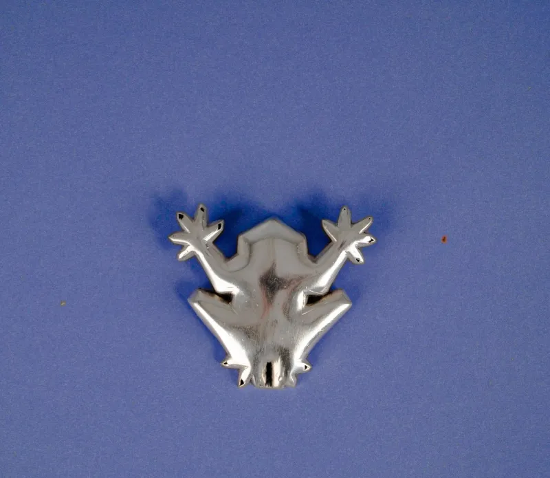 Pamono Handmade Silver Frog Brooch> Brooches