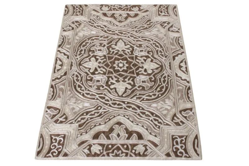 Discount Pamono Handwoven Chain Stitch Pattern Rug from R&K Principal Jahanshah Nazmiyal