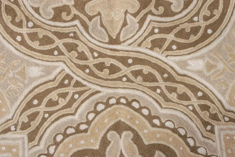 Discount Pamono Handwoven Chain Stitch Pattern Rug from R&K Principal Jahanshah Nazmiyal