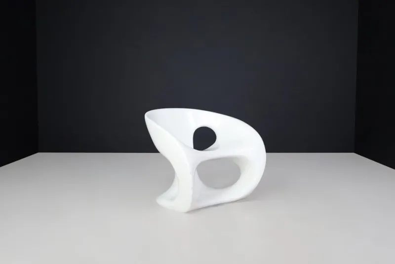 Pamono Hara Sculptural Outdoor Chair in White Lacquered Fiberglass by Gurioli for Kundalini, 2002> Garden Seating