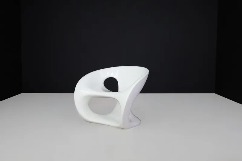 Pamono Hara Sculptural Outdoor Chair in White Lacquered Fiberglass by Gurioli for Kundalini, 2002> Garden Seating