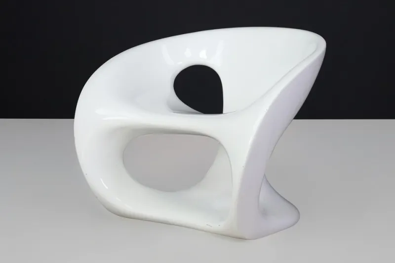 Pamono Hara Sculptural Outdoor Chair in White Lacquered Fiberglass by Gurioli for Kundalini, 2002> Garden Seating