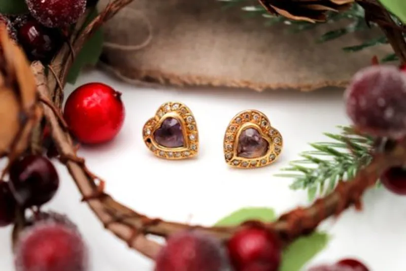 Pamono Heart-Shaped Gold Earrings with Diamond Chips and Cut Stones, Set of 2> Earrings