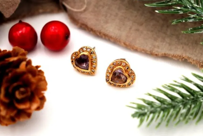 Pamono Heart-Shaped Gold Earrings with Diamond Chips and Cut Stones, Set of 2> Earrings