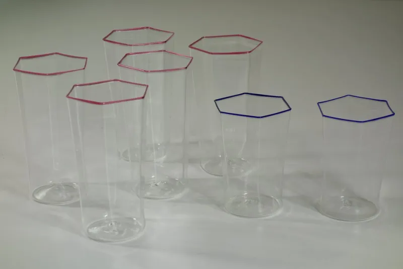 Hot Pamono Hexagonal Glasses in Blown Murano Glass Cobalt and Red Rim by Carlo Scarpa, 1950s, Set of 7
