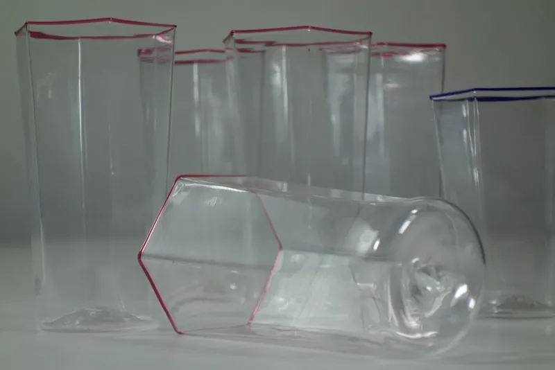 Hot Pamono Hexagonal Glasses in Blown Murano Glass Cobalt and Red Rim by Carlo Scarpa, 1950s, Set of 7