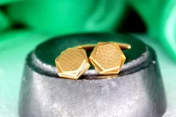 Sale Pamono Hexagon-Shaped Guilloche Gold Cufflinks, Set of 2