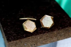 Sale Pamono Hexagon-Shaped Guilloche Gold Cufflinks, Set of 2