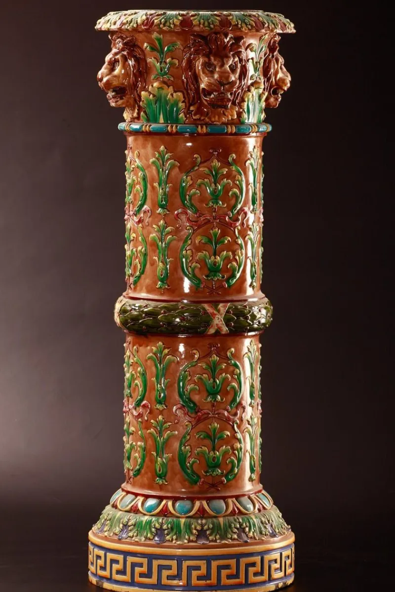 Hot Pamono Historical Pedestal with Lion Decor from Zsolnay, 1890s
