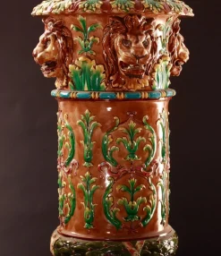 Hot Pamono Historical Pedestal with Lion Decor from Zsolnay, 1890s