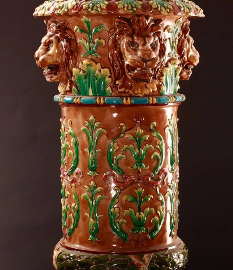 Hot Pamono Historical Pedestal with Lion Decor from Zsolnay, 1890s