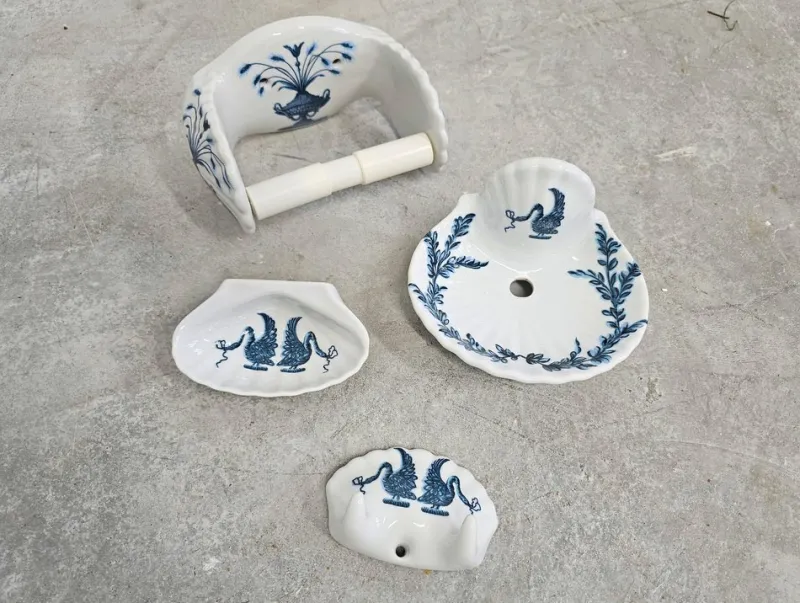 New Pamono Hollywood Regency Porcelain Bathroom from Porcelain De Paris, 1970s, Set of 13