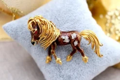 Best Pamono Horse Shaped Gold Brooch with Enamel Applications and Diamonds