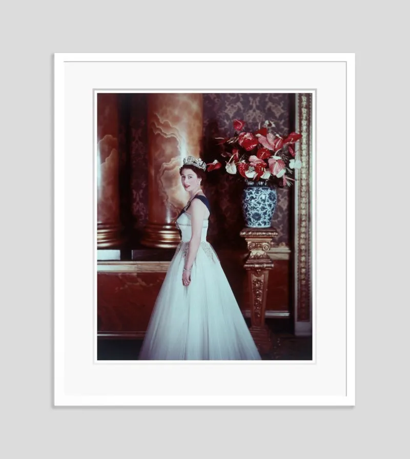 Pamono HRH Queen Elizabeth II by Cecil Beaton> Mid-Century|Photography