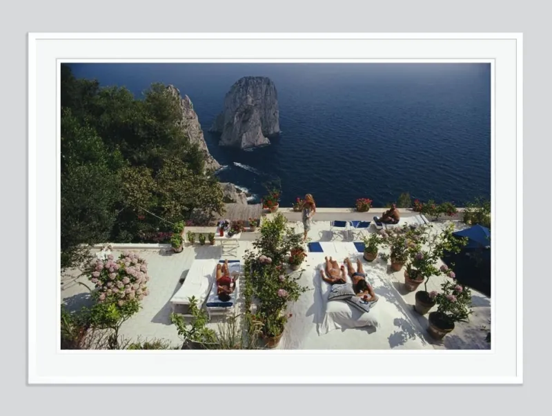 Pamono Il Canile Oversize C Print Framed in White by Slim Aarons> Mid-Century