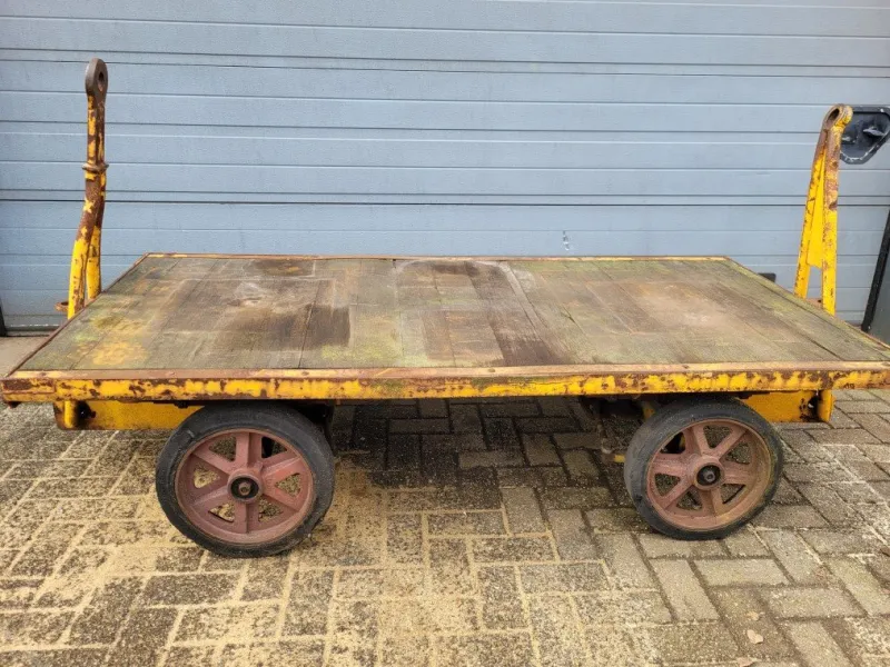 Outlet Pamono Industrial Transport Cart in Cast Iron and Wood