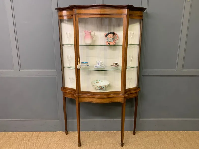 Pamono Inlaid Mahogany Display Cabinet from Maple & Co., 1900> Cabinets & Wardrobes