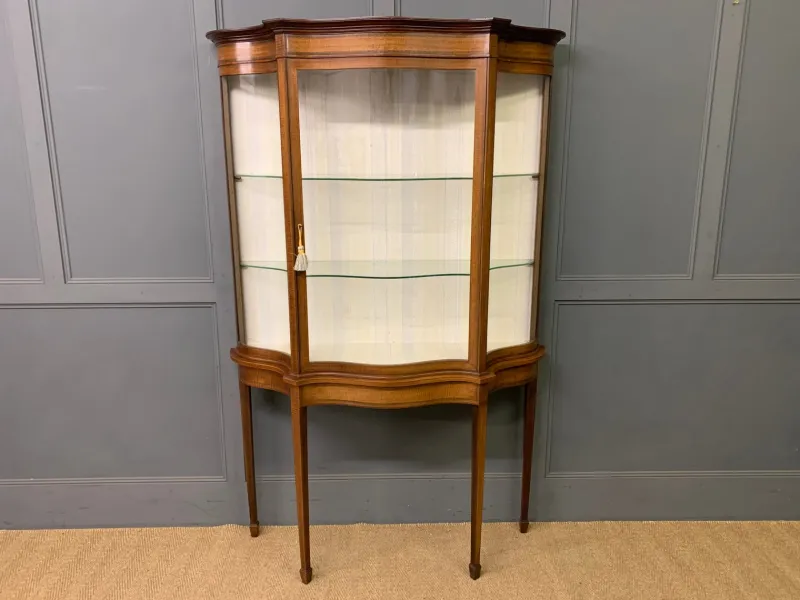 Pamono Inlaid Mahogany Display Cabinet from Maple & Co., 1900> Cabinets & Wardrobes