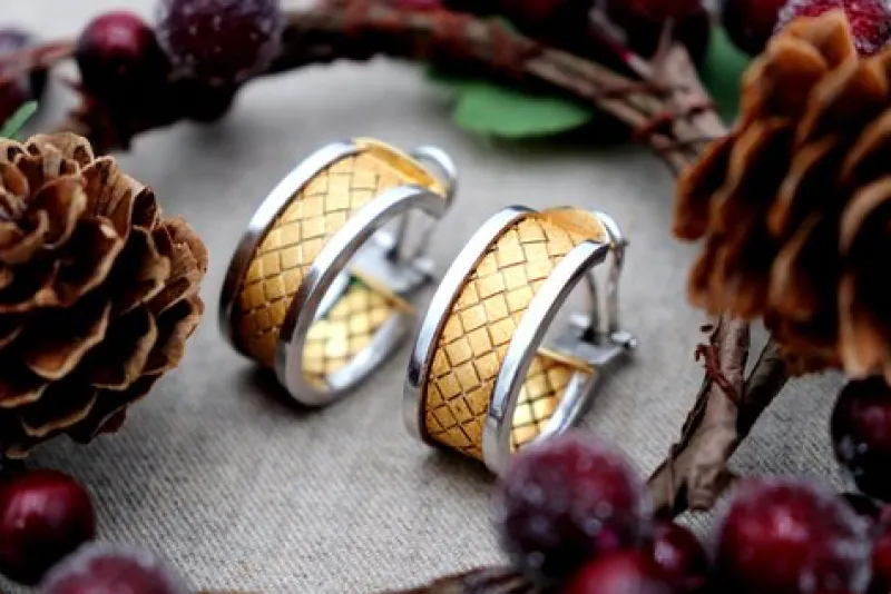 Pamono Interlaced 2-Tone 18 Karat Gold Earrings in with Omega Clasps, Set of 2> Earrings
