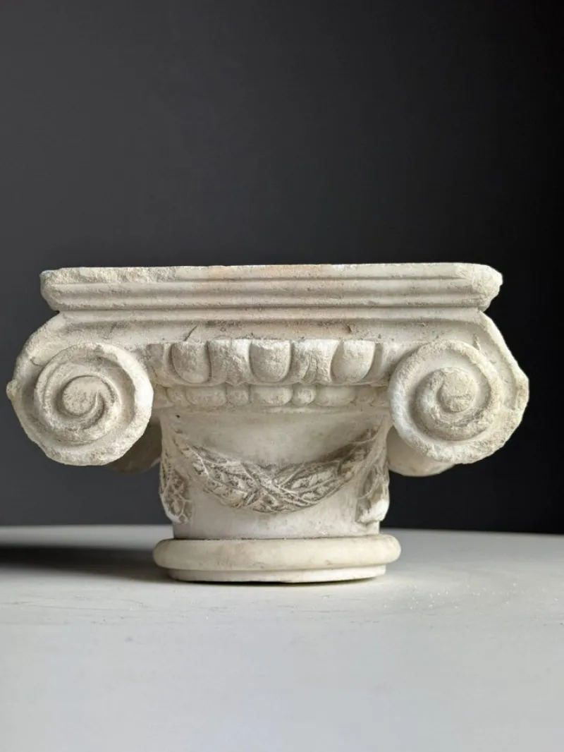 Pamono Ionic Hand Carved Marble Capital> Pedestals And Columns