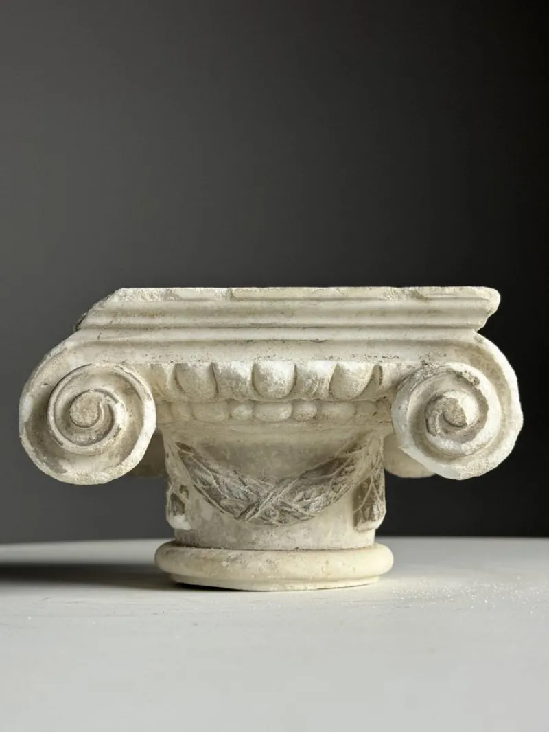 Pamono Ionic Hand Carved Marble Capital> Pedestals And Columns
