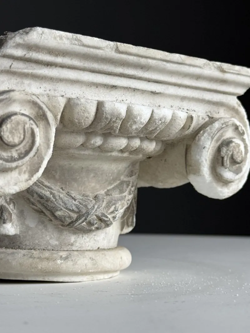 Pamono Ionic Hand Carved Marble Capital> Pedestals And Columns