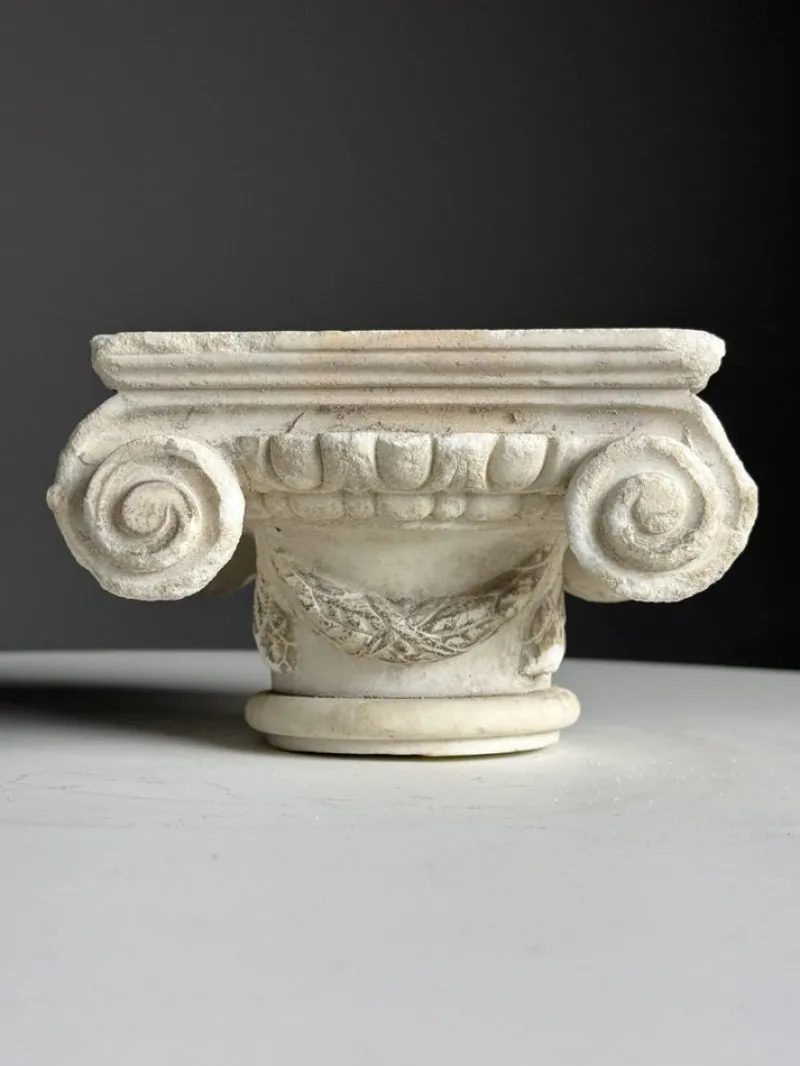Pamono Ionic Hand Carved Marble Capital> Pedestals And Columns