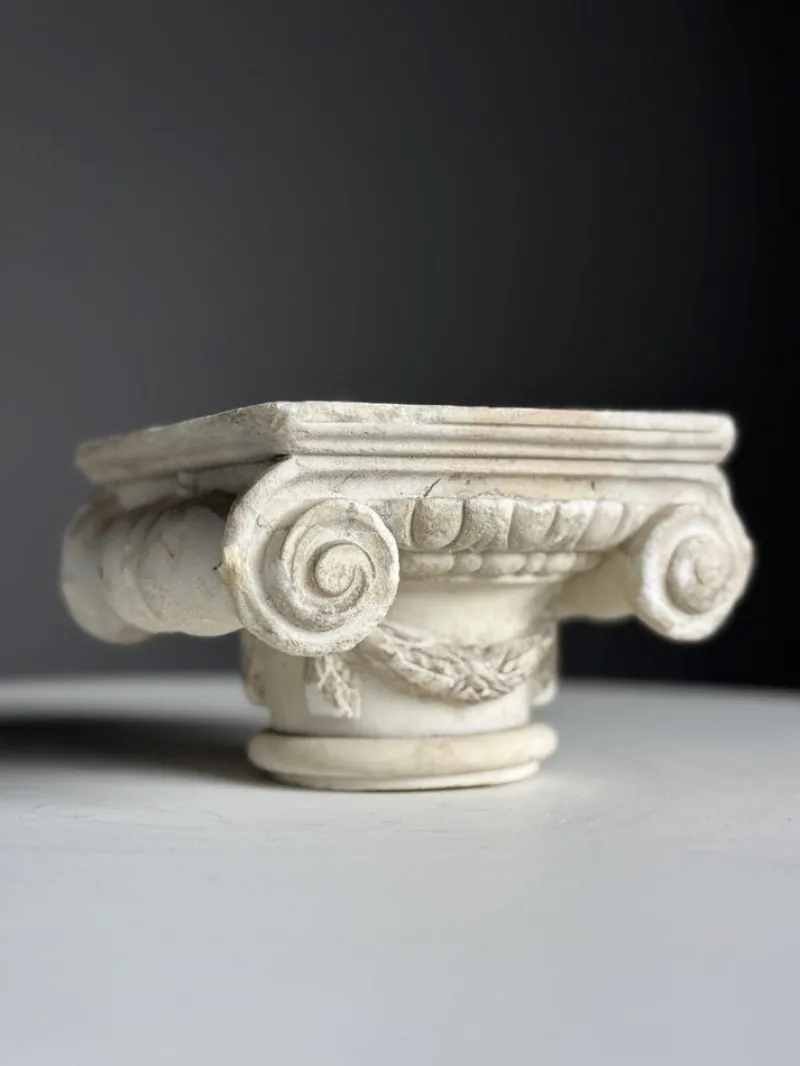 Pamono Ionic Hand Carved Marble Capital> Pedestals And Columns
