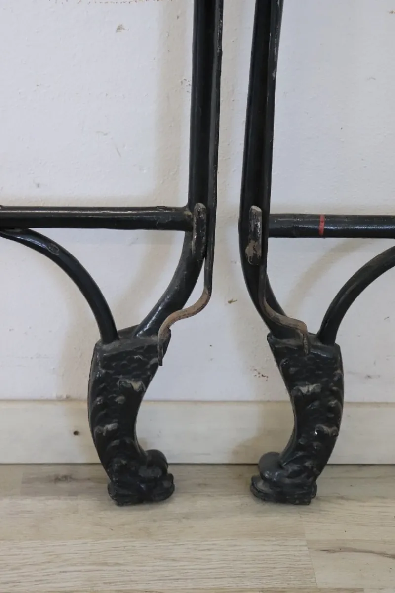 Pamono Iron Single Beds with Hand Painted Decorations, Set of 2> Beds & Bedroom Sets
